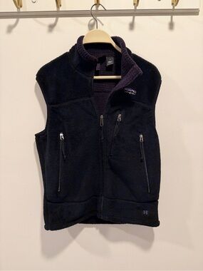 Patagonia R4 Vest - Vintage Fall 2004 - Black and Purple